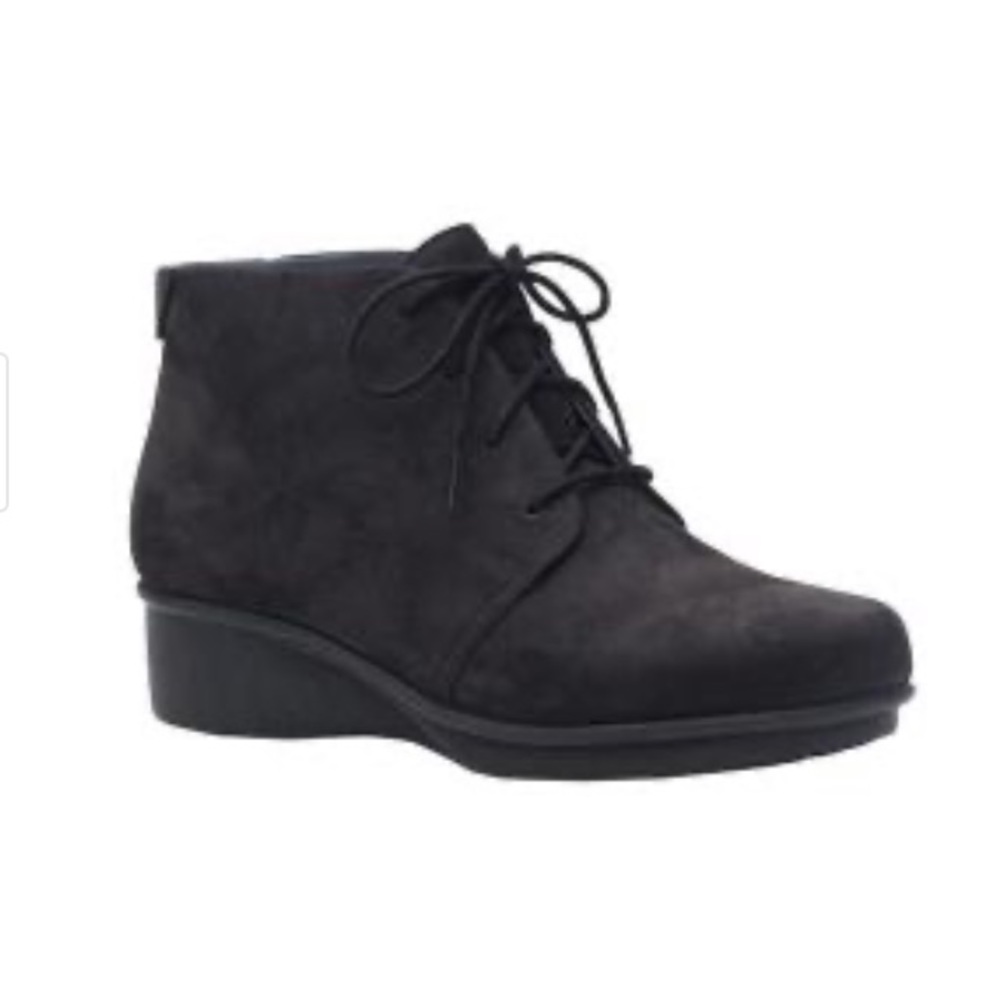 Dansko Lucille Chukka Boots Black Nubuck Leather Size 7.5-8, 38
